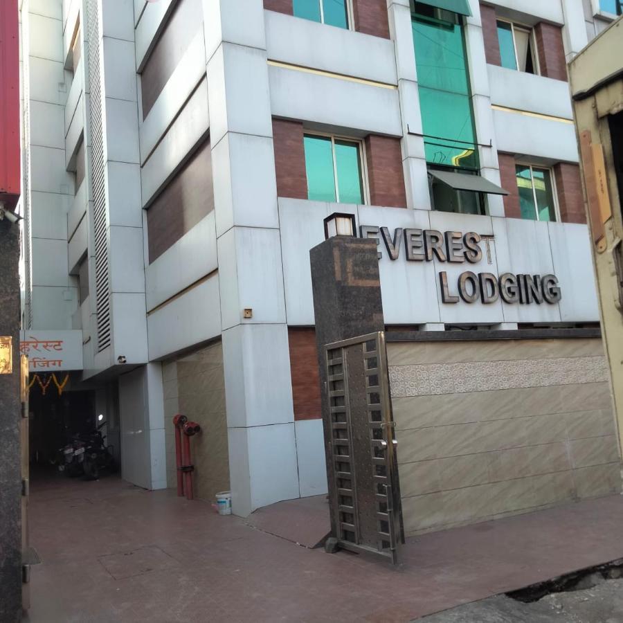 Hotel Everest Lodging ナビムンバイ エクステリア 写真