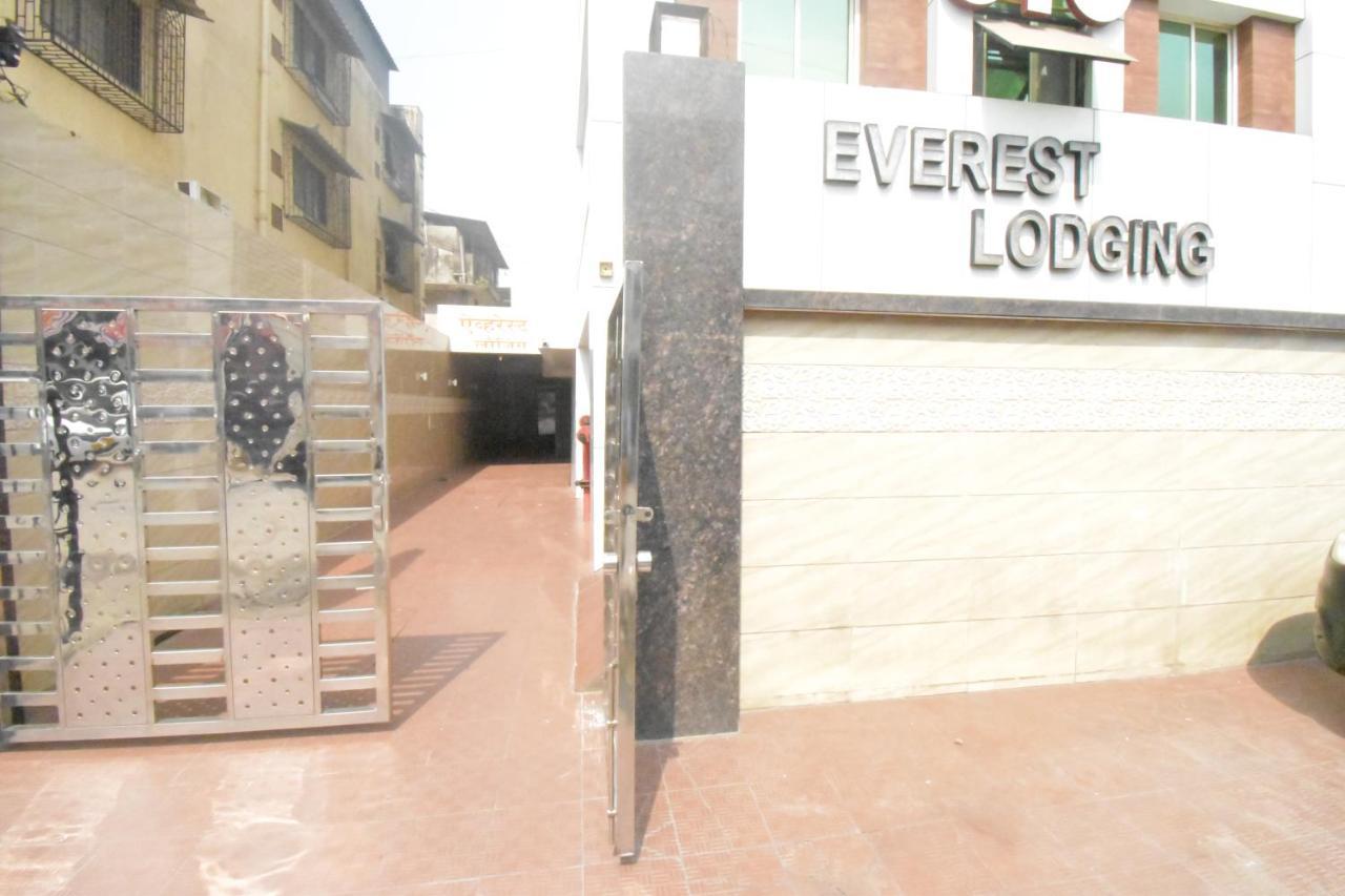 Hotel Everest Lodging ナビムンバイ エクステリア 写真